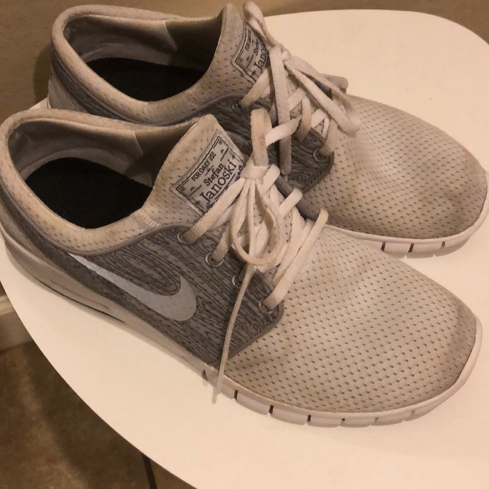 Nike Men’s Gray and White Perforated Athletic Sneakers